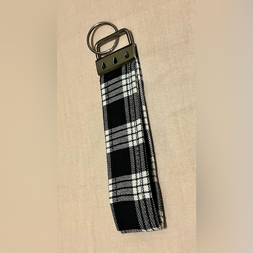 PALAKA Keychain Accessory - Picture 3 of 4